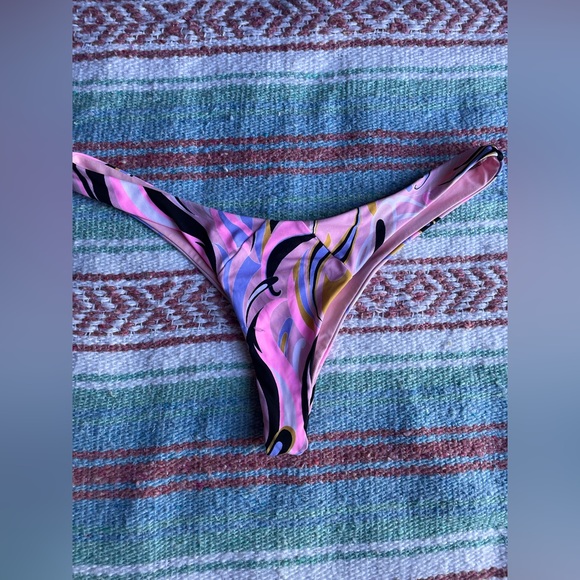 Beach Bunny Bikini Bottom - Picture 1 of 3